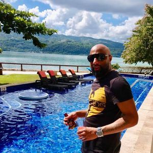 Meet your Posher, Christopher